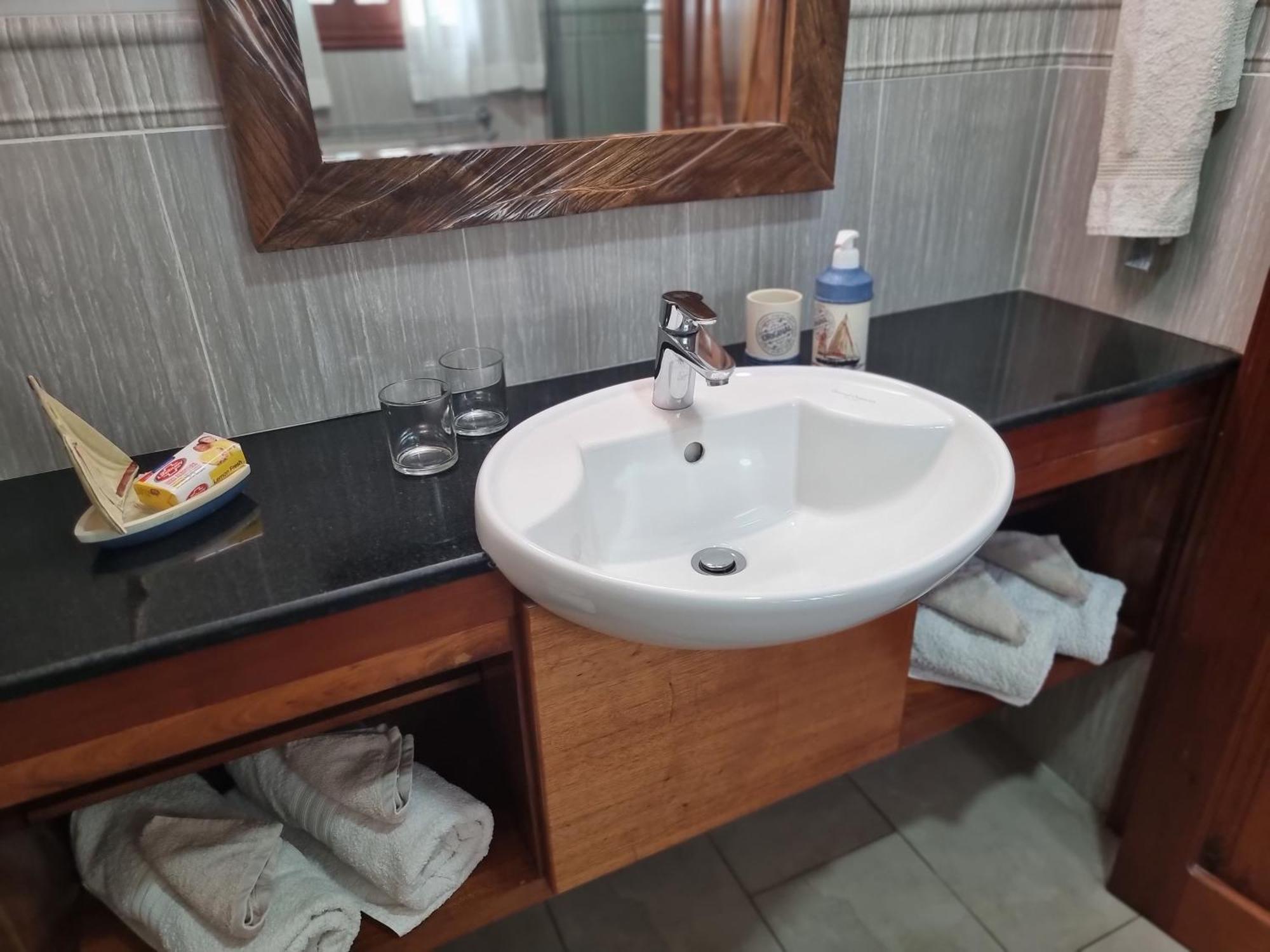 The Drake Seaside Apartment Beau Vallon  Eksteriør billede