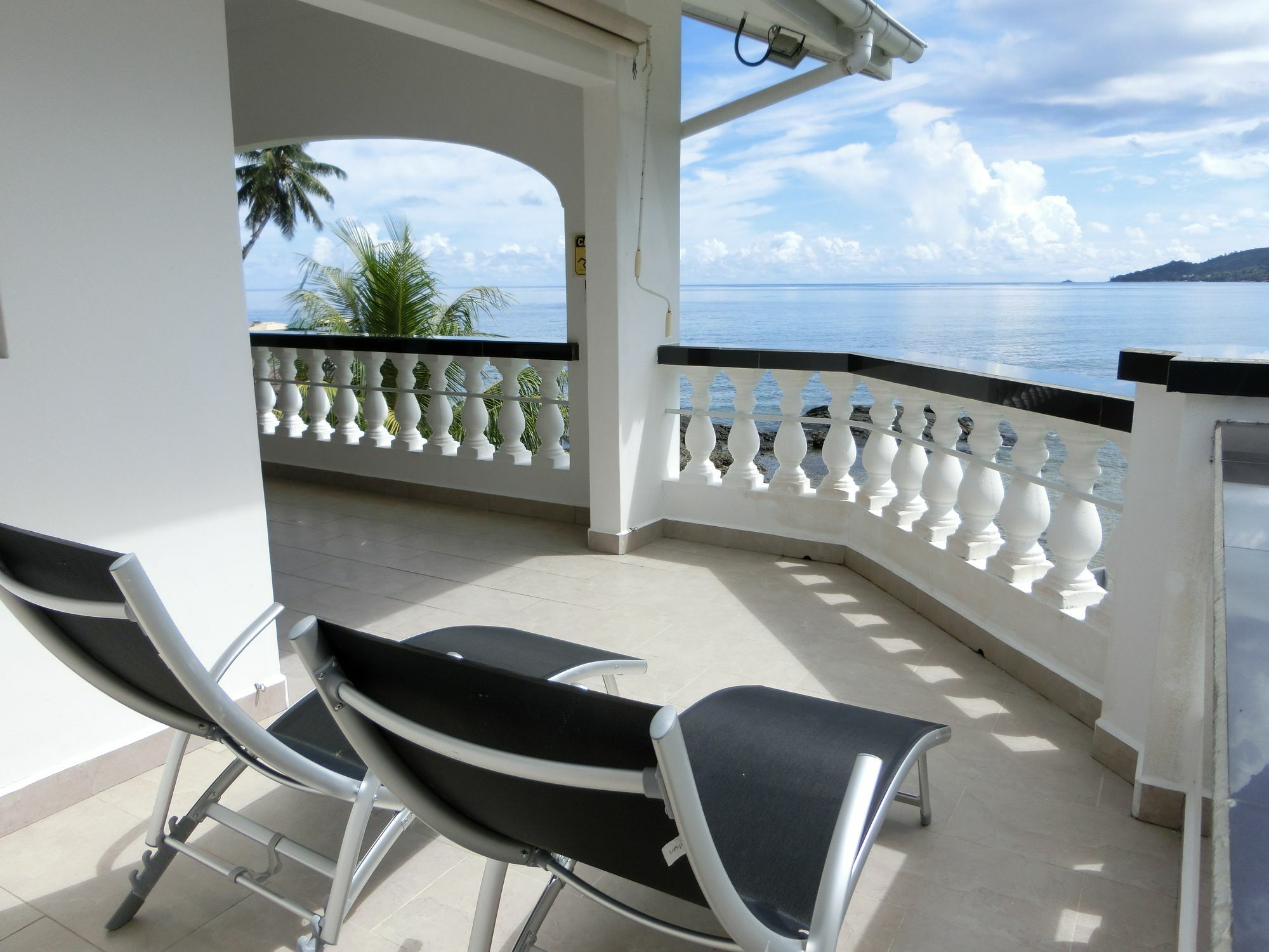 The Drake Seaside Apartment Beau Vallon  Eksteriør billede