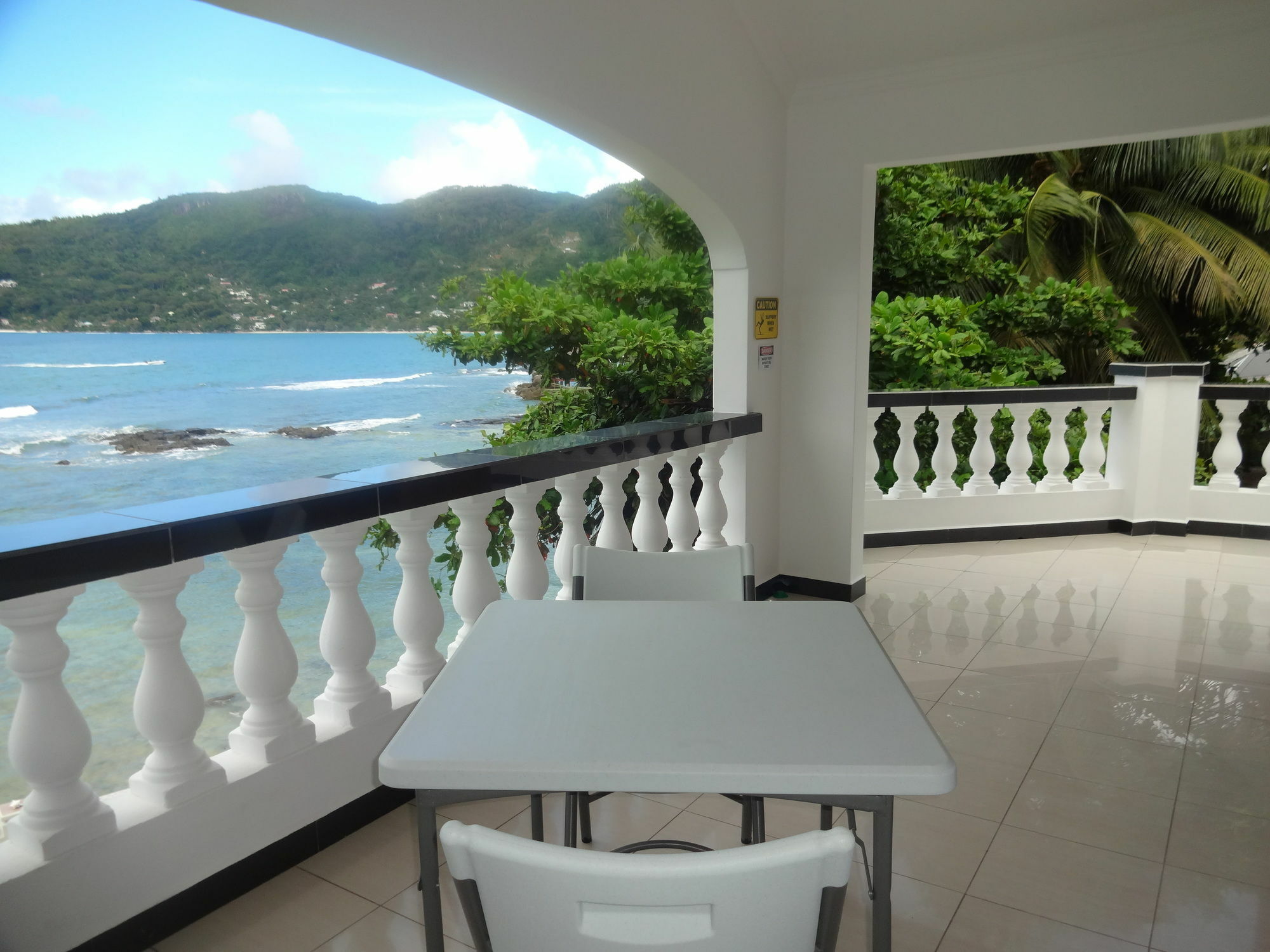 The Drake Seaside Apartment Beau Vallon  Eksteriør billede